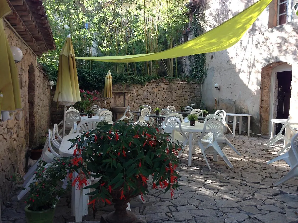 Auberge De Pachoquin Meounes-les-Montrieux Frankreich