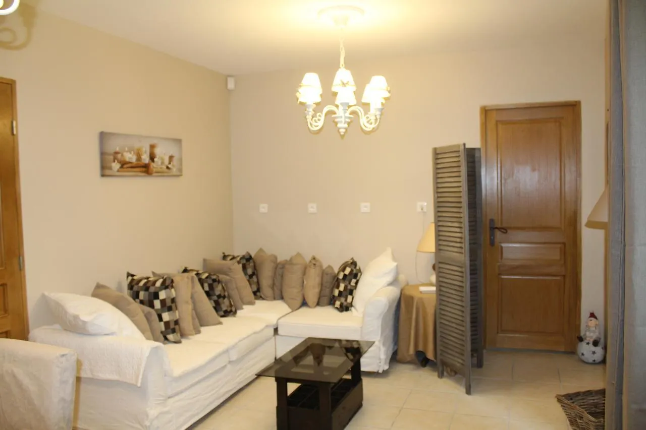 Auberge De Pachoquin Meounes-les-Montrieux Gasthof